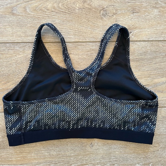 NIKE Womens Athletic Sports Bra Size XL Racerback Black White Pullover Style - Picture 6 of 7